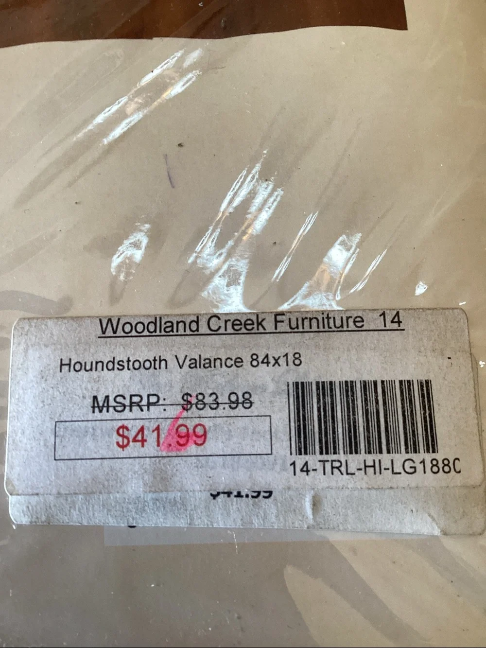 BNWT Crestwood Valance 84” x 18”